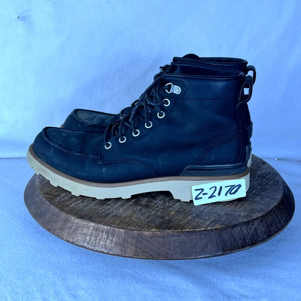 Sorel Boots Mens 9.5 Caribou Moc Black Nubuck Leather Waterproof Work Hiking